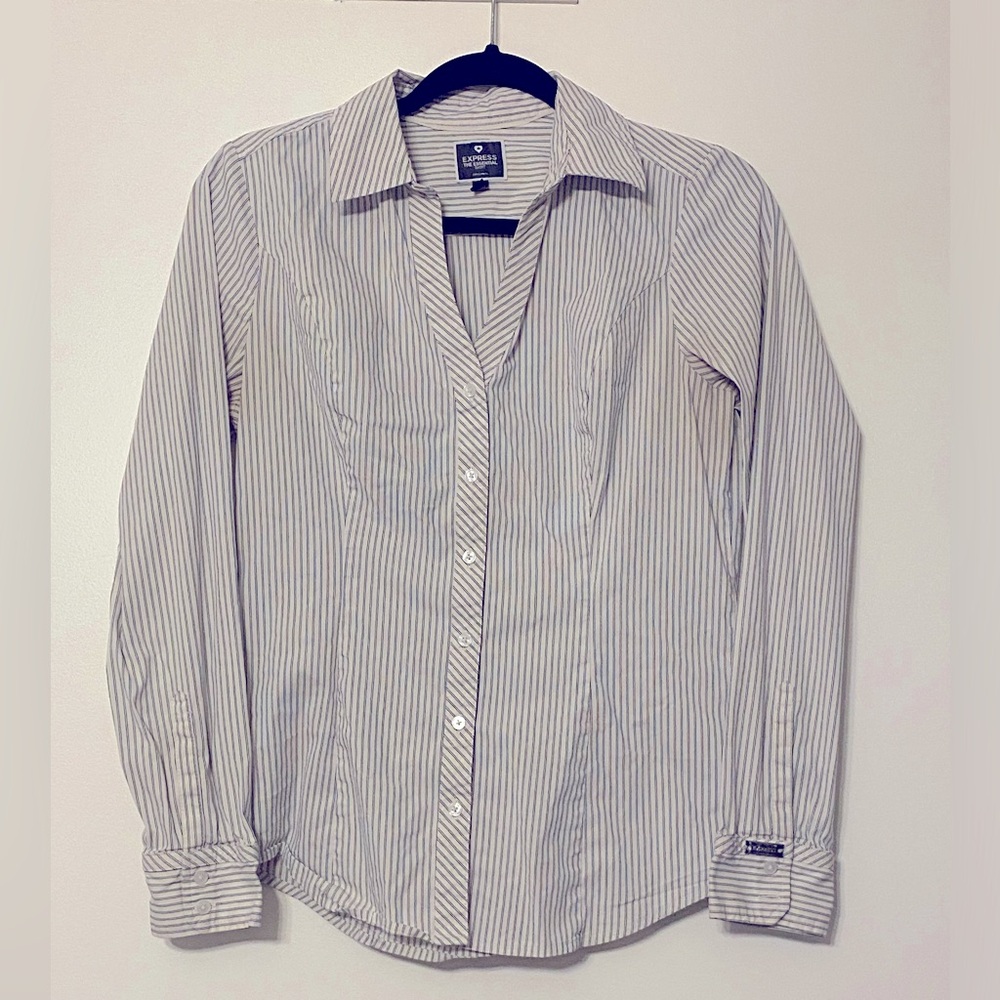 Size medium “the essential shirt” from express